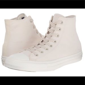 Converse Mono Hi. Parchment. 7.5!